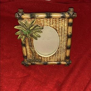 Palm tree frame